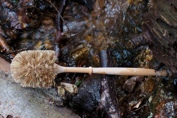 AFD ist 💩 – Nachhaltige Klobürste mit Botschaft